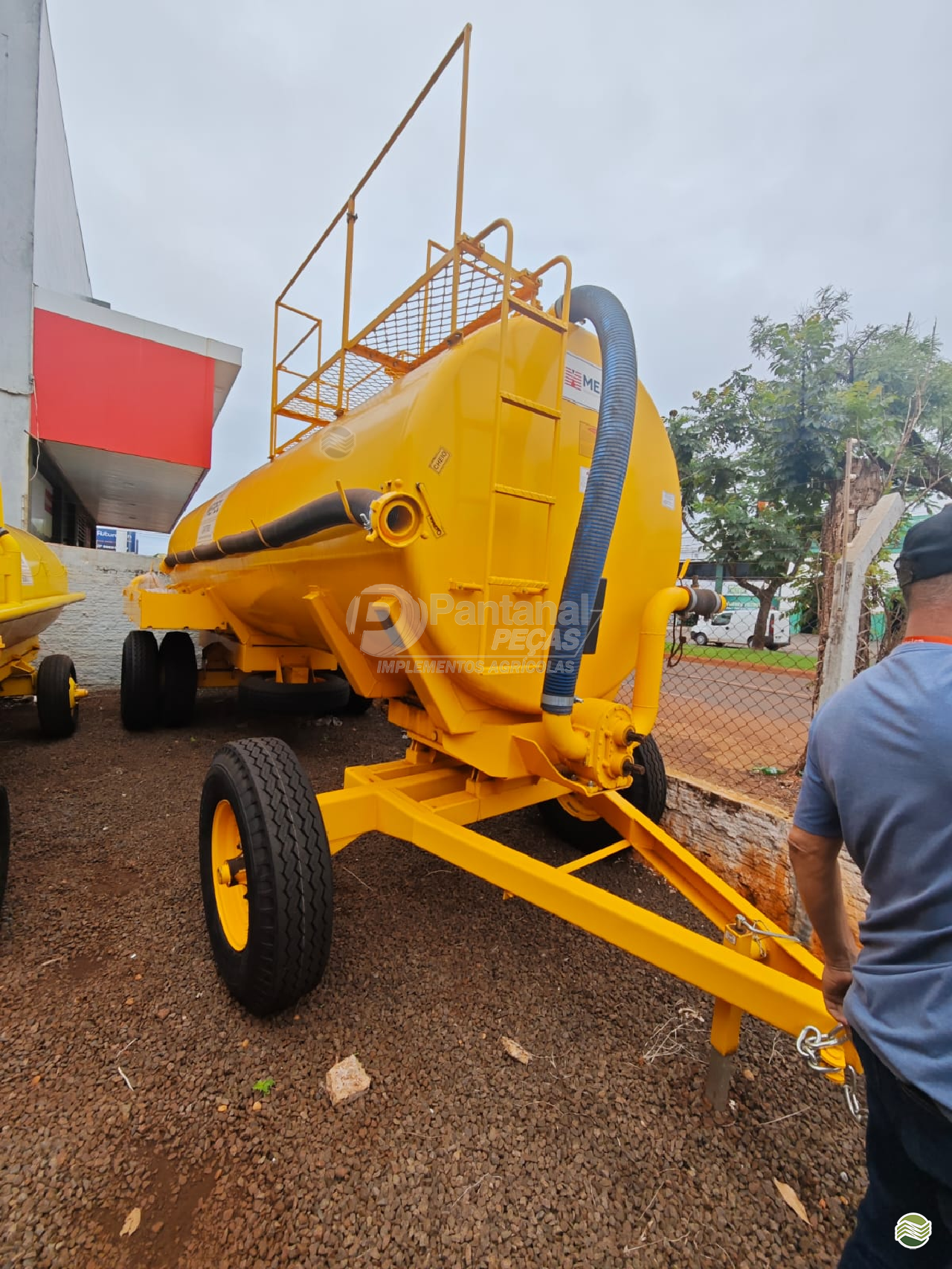 TANQUE 12500 LITROS de Pantanal Peças e Implementos Agrícolas - Mahindra - Dourados